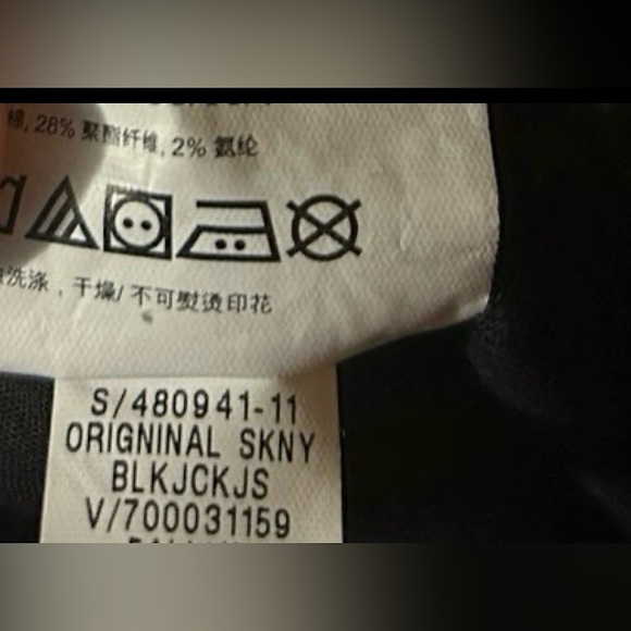 Old Navy Women’s Mid Rise Original Skinny Jeans, Color: Black, Size: 4 Short - Picture 7 of 7